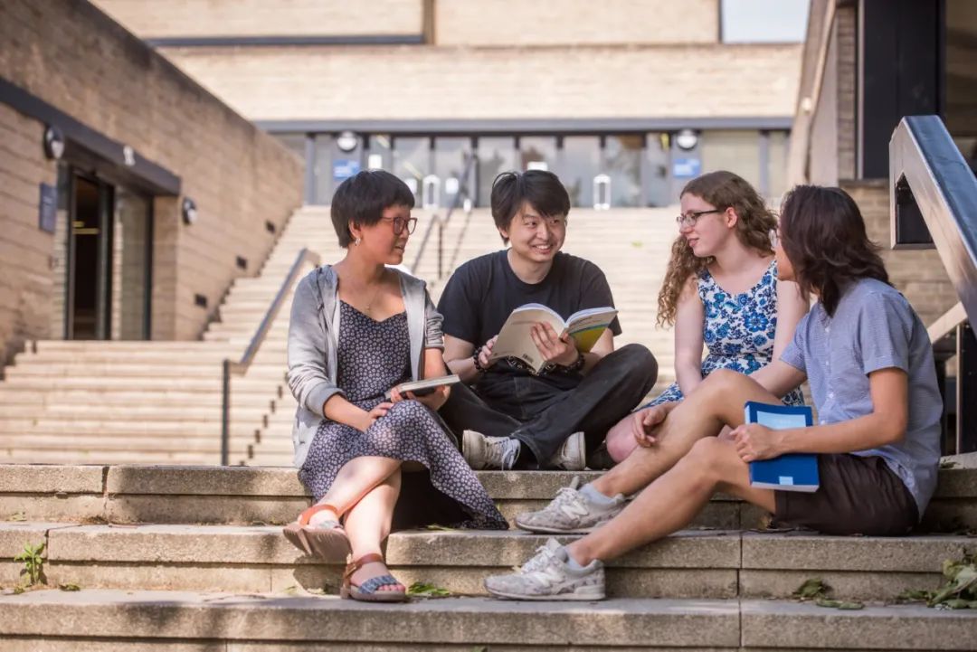 美国留学生必看生存指南：如何在竞争中脱颖而出？